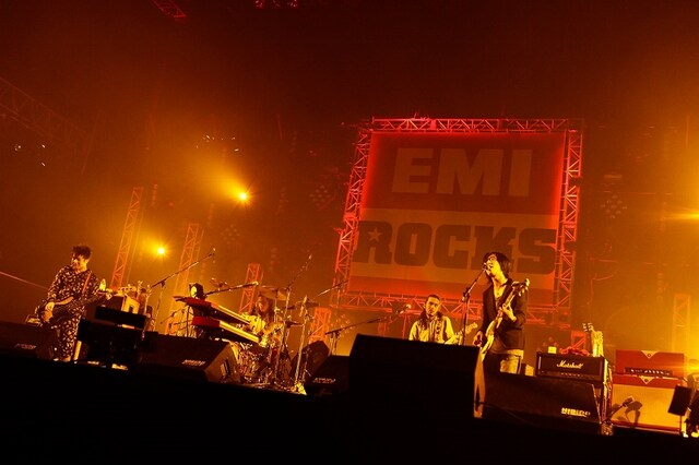 ストレイテナー