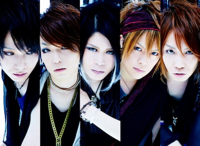 Kagrra,は2000年に結成。今年は結成10周年を記念してさまざまな企画を展開していた。