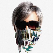 写真は12月8日に発売されるmiCKunのシングル「鏡花水月 feat. 舞花」のジャケット。