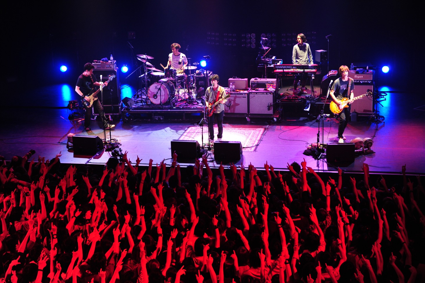 ASIAN KUNG-FU GENERATION（Photo by TEPPEI）