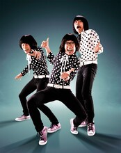 ナタリーPower Pushでは「ロックンロール・マジック」の発売を記念して、ザ50回転ズのインタビューを掲載中。