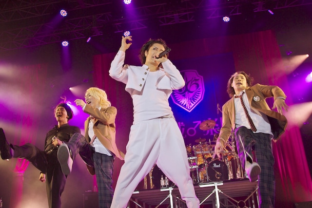 GACKTは今年の夏に行った水着限定ライブ「煌☆雄兎狐塾 ～男女混欲美濡戯祭～」のライブDVDを来年2月にリリース。