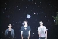 11月24日にはiTunes Store限定ライブ盤「STRIKES GIG 2010」を発表したMO'SOME TONEBENDER。