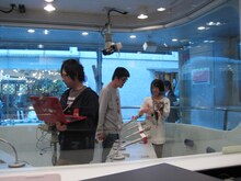 公式放送開始前に個人アカウントで配信するちばぎん、mono、みさこ。