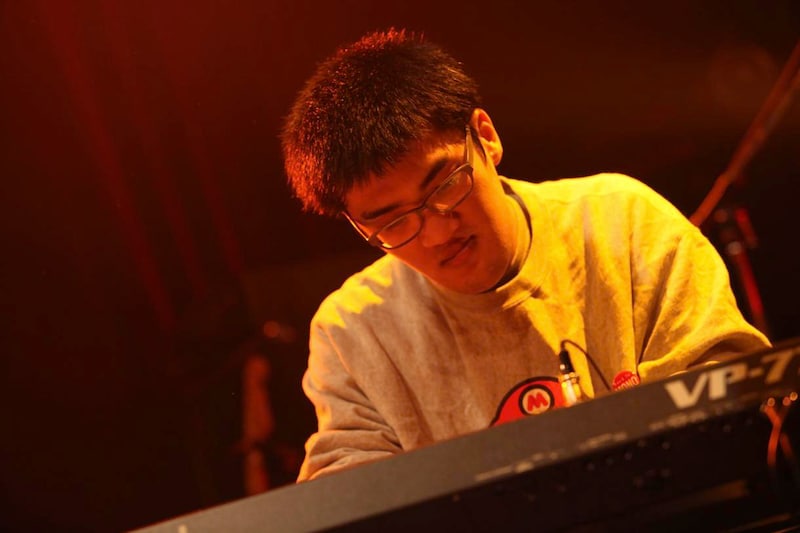 mono（Photo by 平沼久奈）