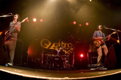 LOVE LOVE LOVE（撮影：YUKARI MORISHITA）