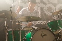 GRAPEVINE・亀井亨（Dr）（撮影：YUKARI MORISHITA）