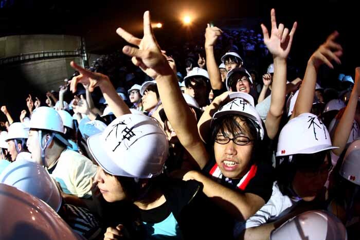 神聖かまってちゃんライブヘルメット かまってちゃん渋谷WWWライブで“ネ申ヘルメット”配布 - 音楽ナタリー