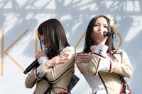 写真左から松井玲奈（チームS）、松井珠理奈（チームS）。