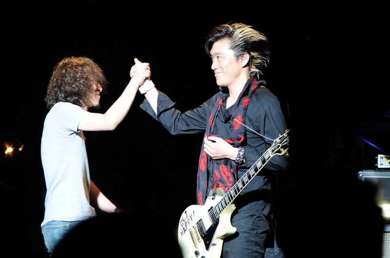 宮田和弥（写真左）＆森純太（右）（撮影：釘野孝宏）