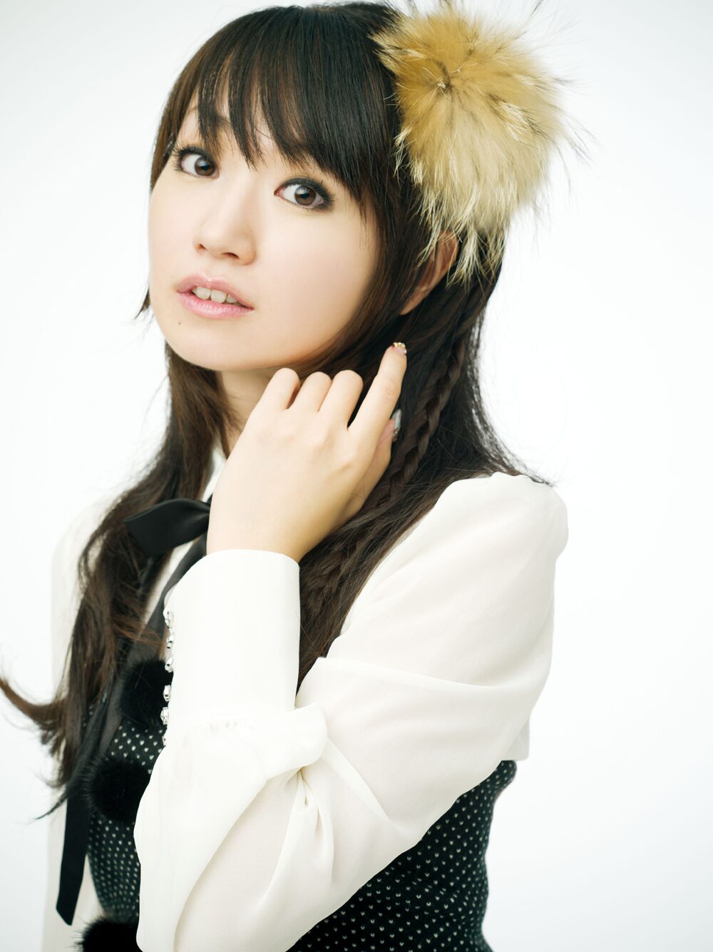 水樹奈々 初自叙伝で演歌歌手時代の苦難の日々を告白 音楽ナタリー
