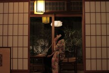 やくしまるえつこ