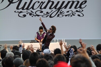 全国ツアー「Hilcrhyme TOUR 2011」は1月から4月にかけて開催。全22公演が予定されている。