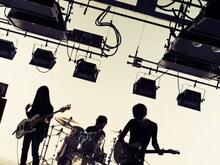 写真は凛として時雨。ナタリーでは本日のライブレポートを後日掲載予定。