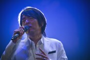 徳永英明、ギター弾き語り初挑戦で新曲「春の雪」熱唱