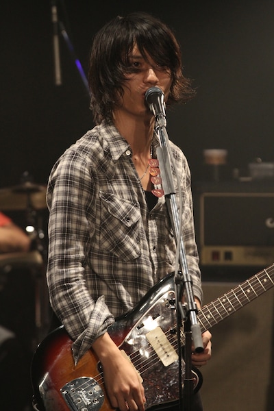 光村龍哉（Vo, G）