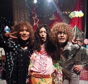 「愛のテーマ」ビデオクリップ撮影でのスタジオの様子。