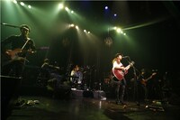 「BONNIE PINK TOUR 2010 "Dear Diary"」東京公演の模様。（Photo by 河本悠貴）