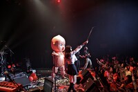 赤坂BLITZワンマンライブ「アーバンギャルドのディストピア2010」の模様。