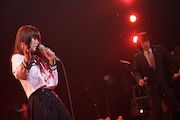 赤坂BLITZワンマンライブ「アーバンギャルドのディストピア2010」の模様。