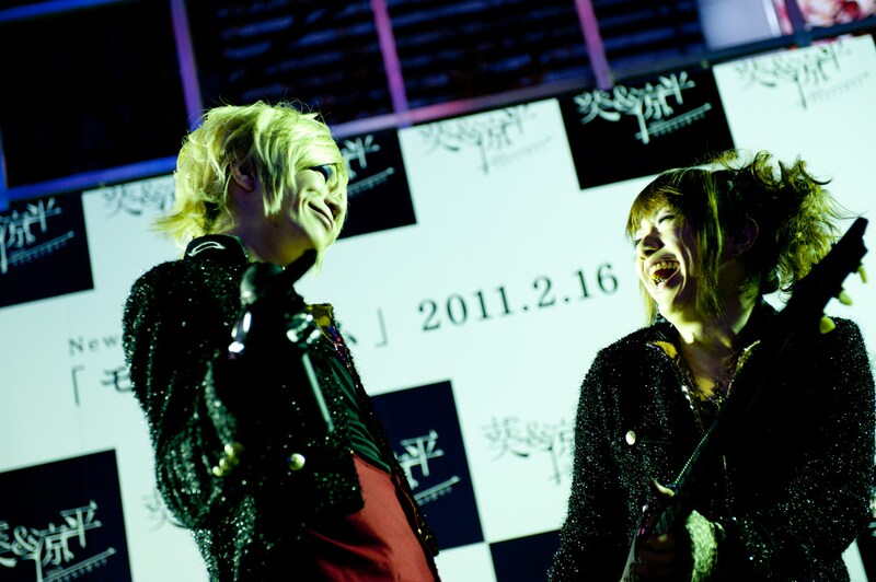 O-EASTでのライブに涼平が出演することを発表した葵は「このライブで『モノクローム』も披露できるかもしれません」と予告した。