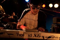 mono（撮影：森リョータ）