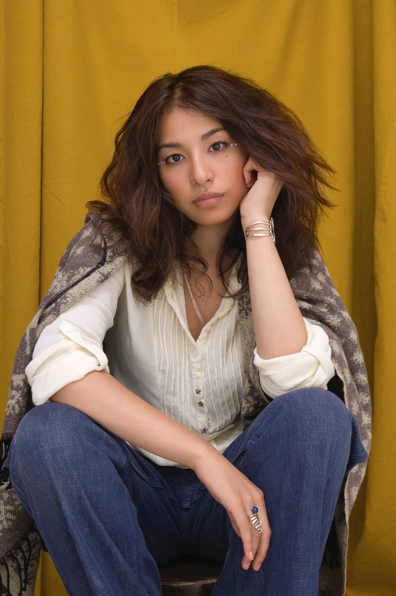 12月22日にニューアルバム「Regrets of Love」とライブDVD「Sing A Song Tour 2010」を同時リリースする福原美穂。