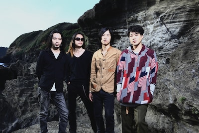 「STOUT」の収録曲は、毎週火曜日に放送中のUstream番組にて1曲ずつ発表されている。次回放送は12月14日。