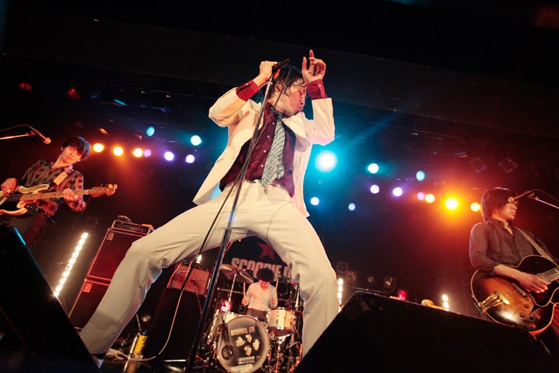 SCOOBIE DO（写真は2010年11月の「Funk-a-lismo! vol.6」LIQUIDROOM ebisuより）