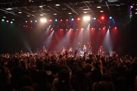 「THE FANGS OF KILLER『SEVEN』SADNESS」最終公演の模様。