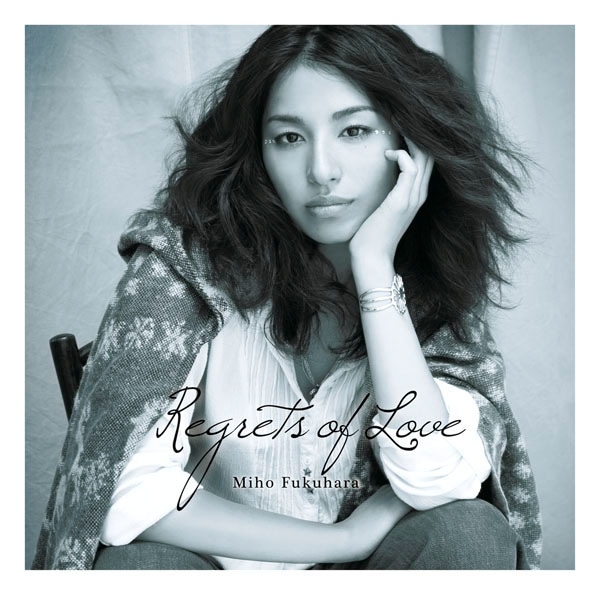 写真は「Regrets of Love」初回限定盤ジャケット。