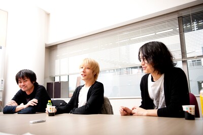 2011年1月からはアルバムリリースツアー「DOES 2011 tour『MODERN AGE』」がスタート。