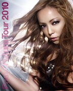 「namie amuro PAST＜FUTURE tour 2010」Blu-ray盤ジャケット。