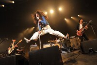 12月17日の「コミカル・ヒステリー・ツアー」東京・SHIBUYA-AX公演の模様。