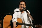 小田和正、来春より5大ドーム含むロングツアー開催