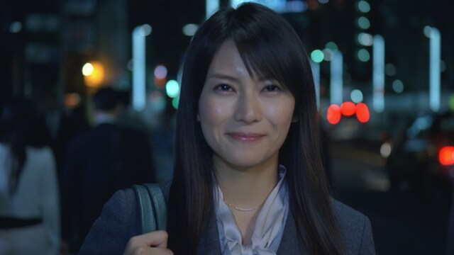 柴咲コウはインテリアコーディネーターへの転身を夢見るOLを演じる。