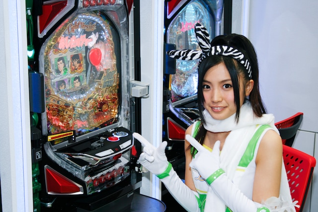 2010年は大好きな二次元方面の仕事が増えた古川。2011年は最近ハマっている工場に関する仕事をしてみたいと、笑顔で語った。