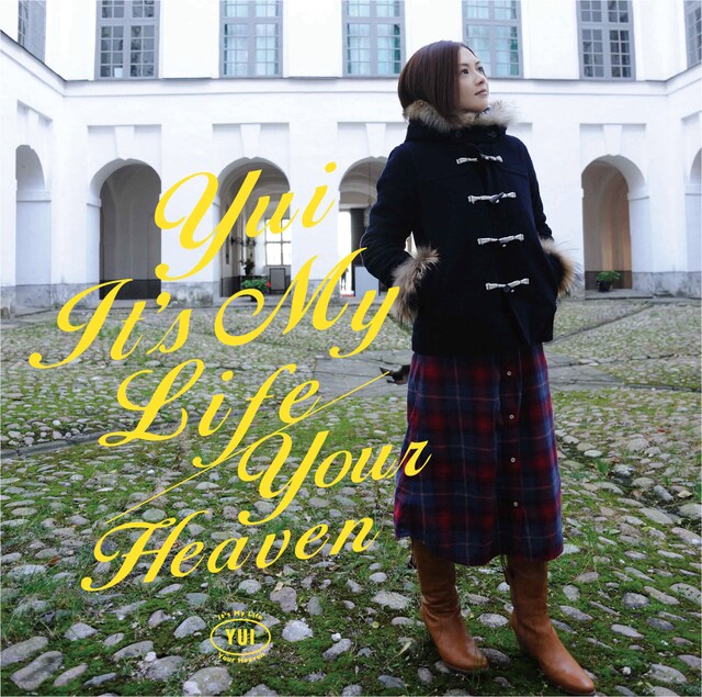 シングル「It's My Life / Your Heaven」初回限定盤（写真）にはDVDが付属。