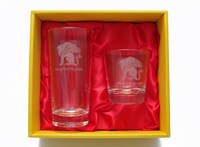 「SPECIAL EDITION:SOIL & "PIMP" SESSIONS NO MUSIC, NO LIFE. PAIR GLASS」は大小2つのグラスがセットに。