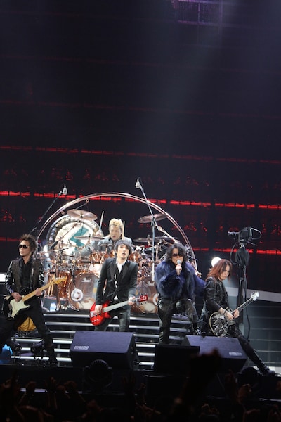 写真は12月23日の東京ドーム公演の様子。