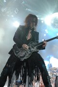 SUGIZO（G, Violin）