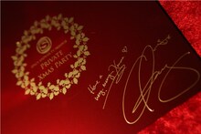 Crystal Kayの直筆サイン。（Photo by 平沼久奈）