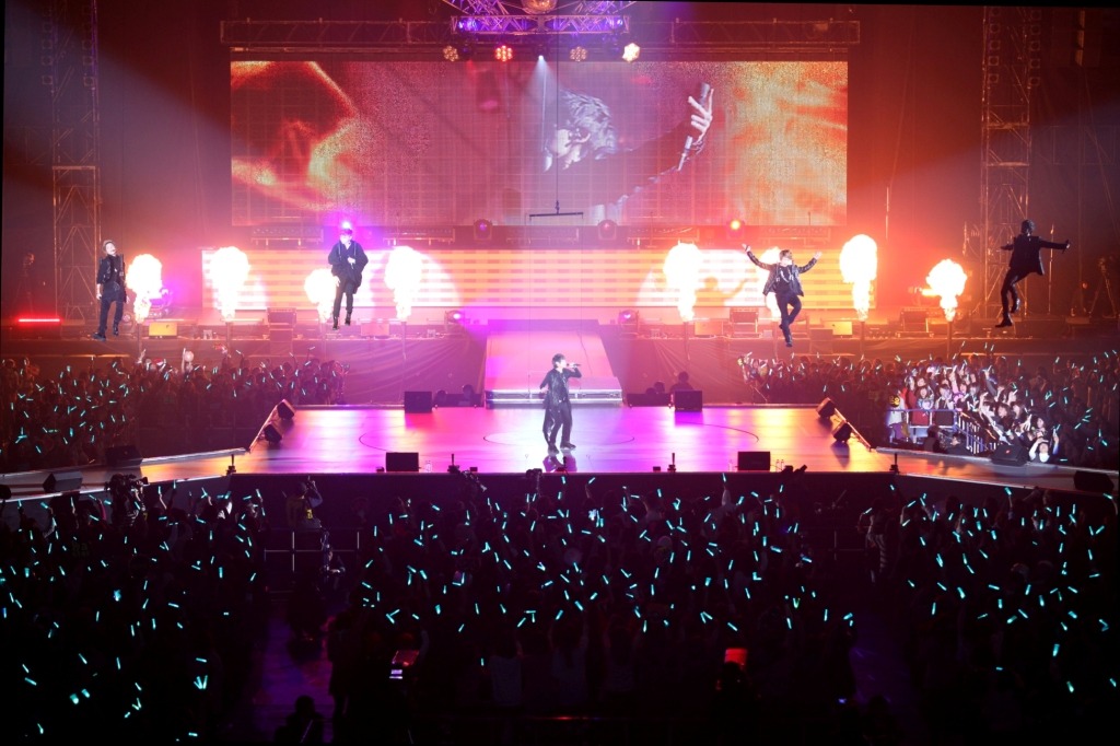 「SHINee THE 1ST CONCERT IN TOKYO "SHINee WORLD"」の様子。