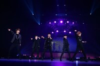 「SHINee THE 1ST CONCERT IN TOKYO "SHINee WORLD"」の様子。