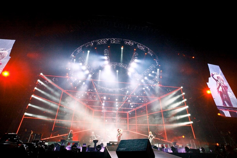 the GazettE、12月26日東京ドーム公演の模様。