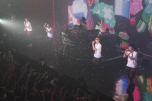 前日のクリスマスイブは「鶏食べた」（ILMARI）、「税務署行った」（SU）、「SUくんのお母さんがやってる居酒屋で飲んだ」（RYO-Z）、「テレビで『THIS IS IT』観た」（PES）と思い思いの過ごし方をした4MC。