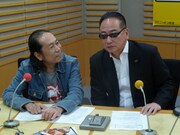 近田春夫(左)と篠木雅博(右)。