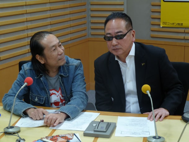 近田春夫(左)と篠木雅博(右)。