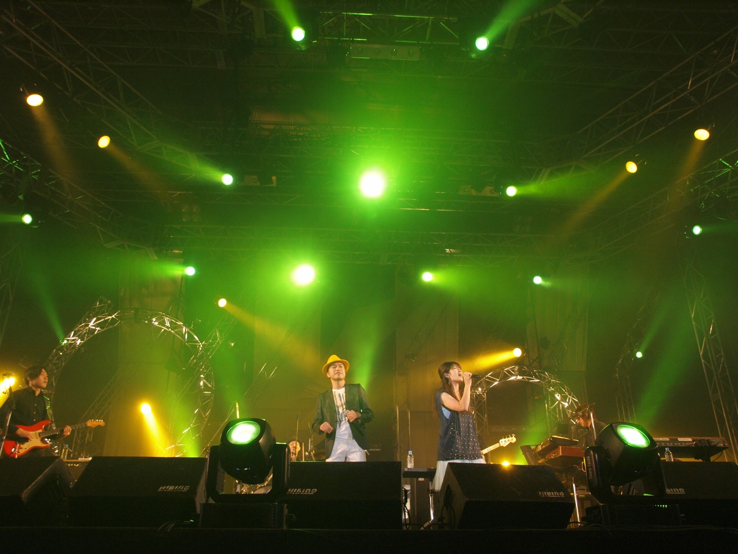 トータス松本、BONNIE PINK、CRAZYMAN CLUB BAND