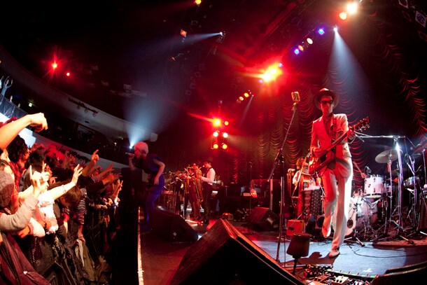 写真は「Midnight Dejavu」東京キネマ倶楽部公演の模様。